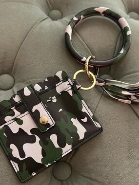 Camouflage Cardholder Keyring Wristlet - Green & Pink Camo